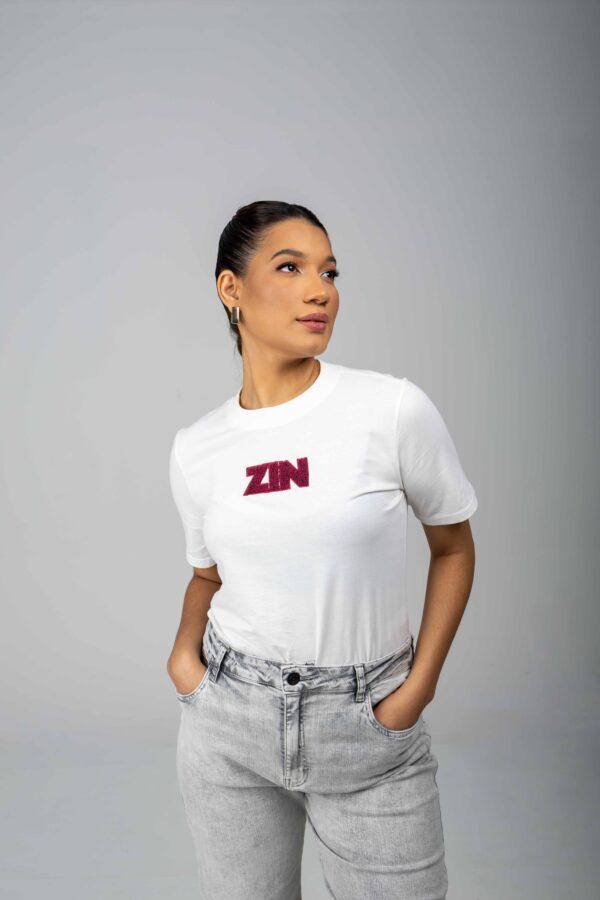 Camiseta Zinco Solta Decote Feminino