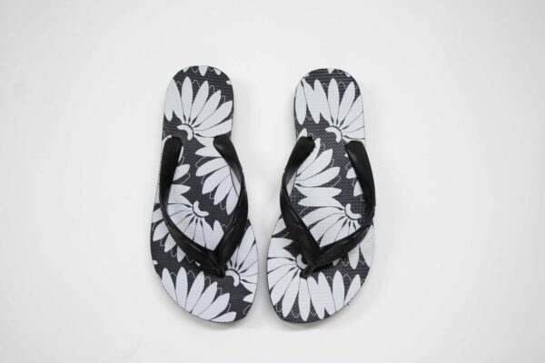 Sandalia Farm Estampa Copabanana Plastico Preto - Imagem 2