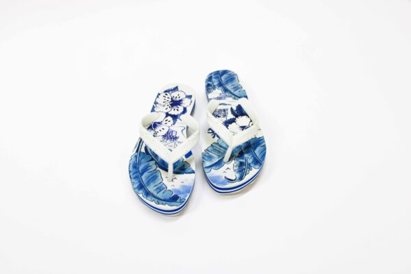 Sandalia Farm Estampa Delicadeza Plastico Multineutr - Imagem 2