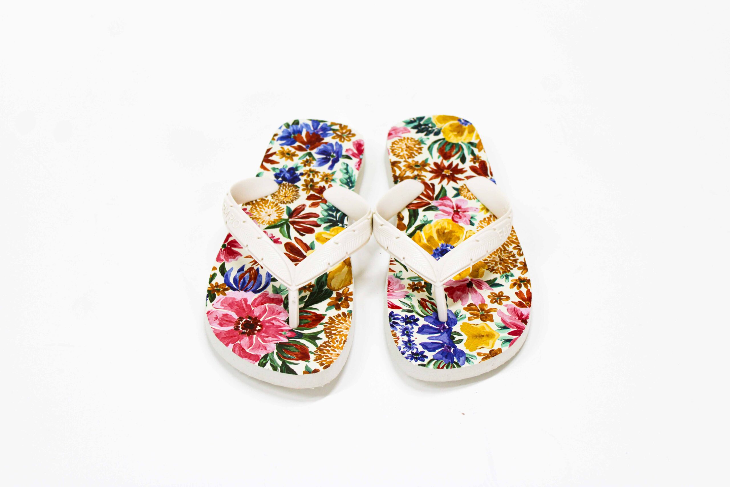 Sandalia Farm Salto Rasteiro Sto/Branco Tira PVC